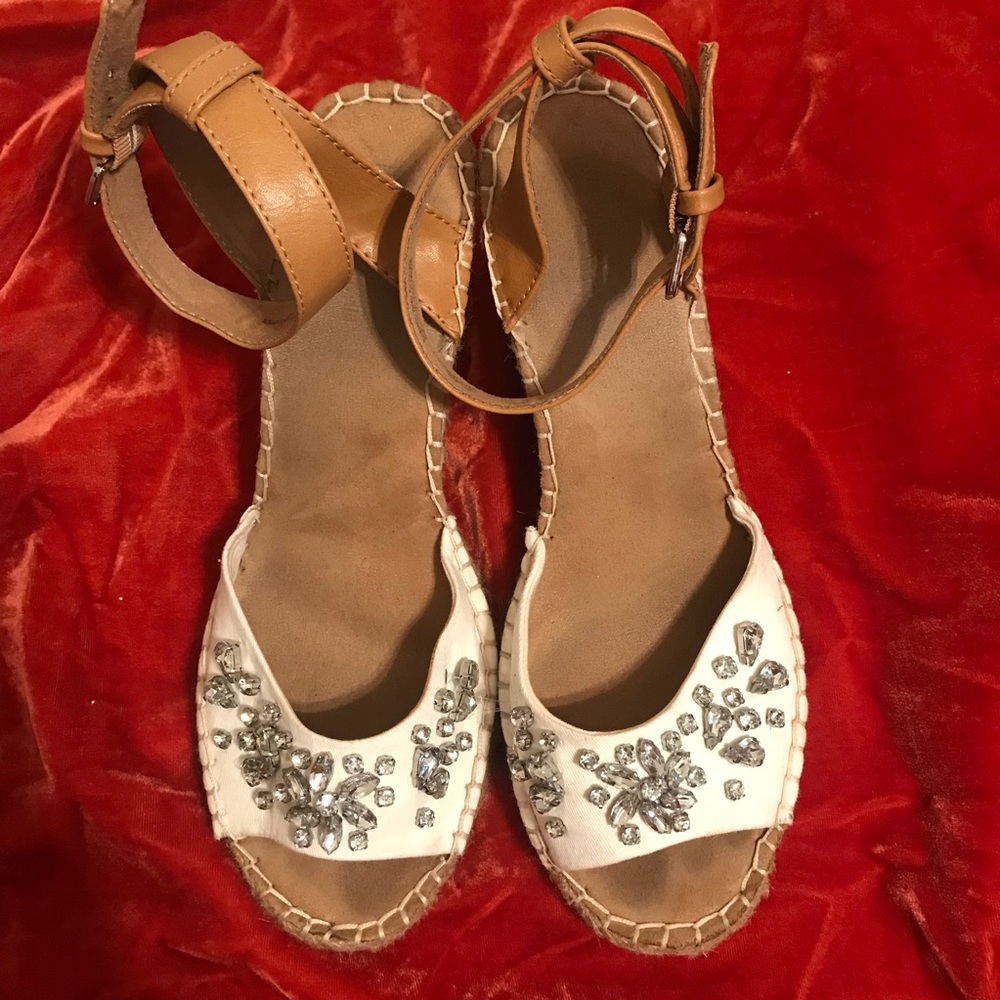 FINAL $ DROP White Mountain Jeweled White Wedges 8